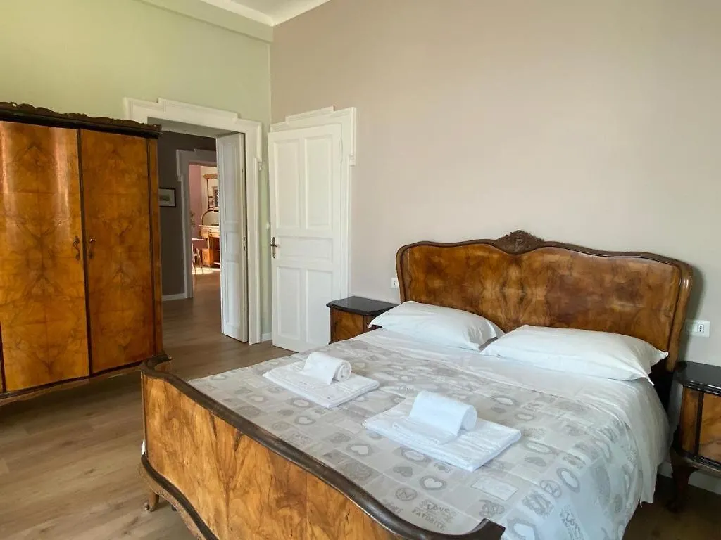The Comfort - Big Apartment In Villa With Garden And Terrace Argegno Italy